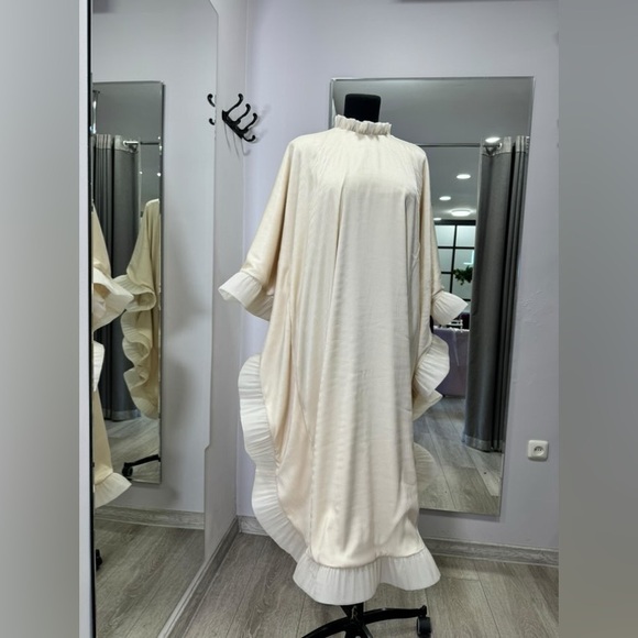 Designer Custom Made Dress - Picture 1 of 3